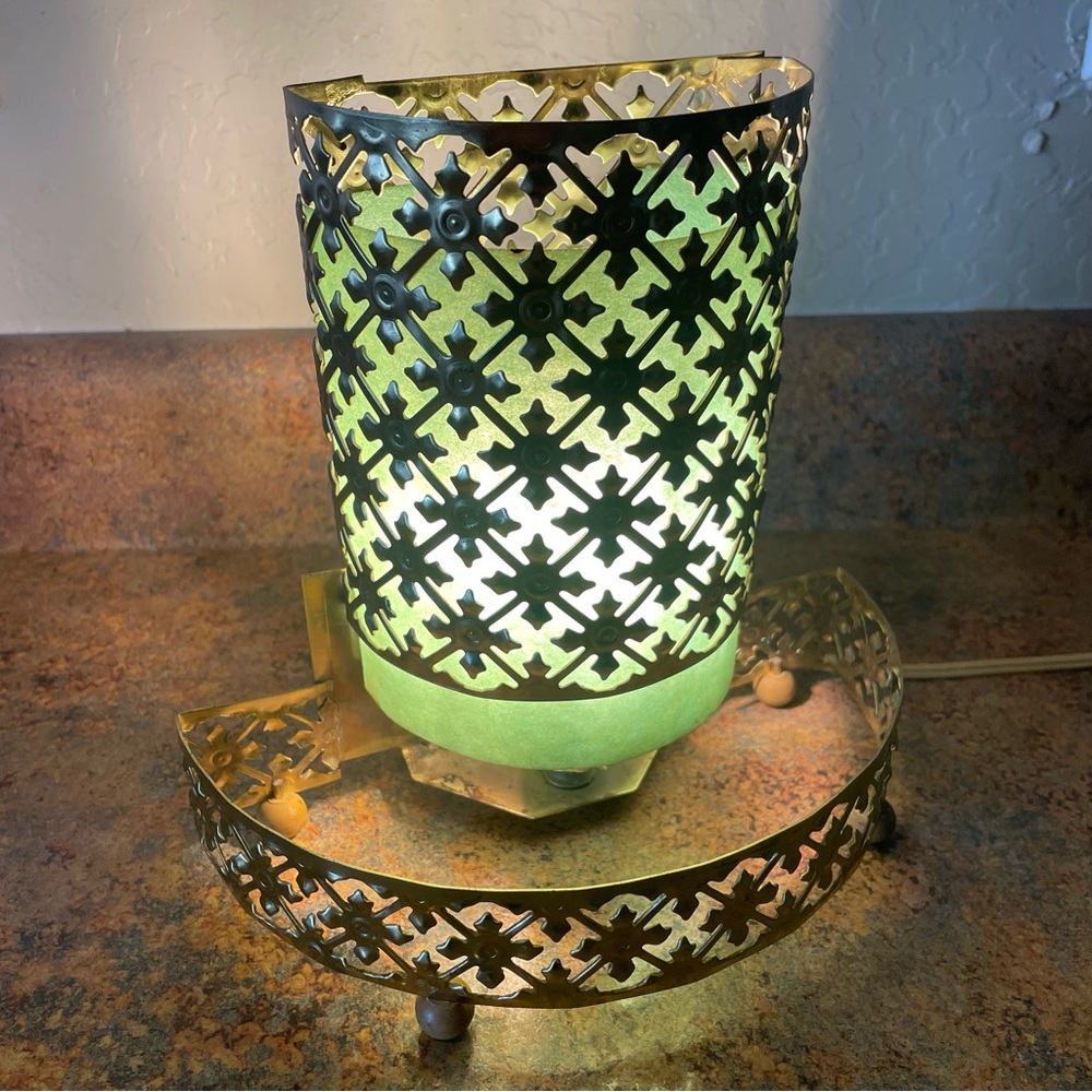 Vintage Mid Century Brass Tone Ornate Light Round Paper Table Lamp 50's 60's